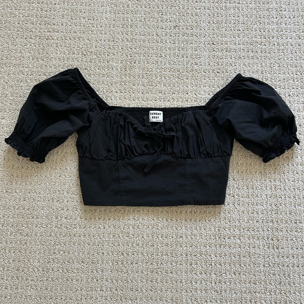 Aritzia Sunday Best Black Crop Top Tie Front with Ruching size Small
